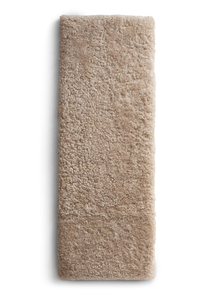 BEIGE PADDED SHEEPSKIN SEAT PAD