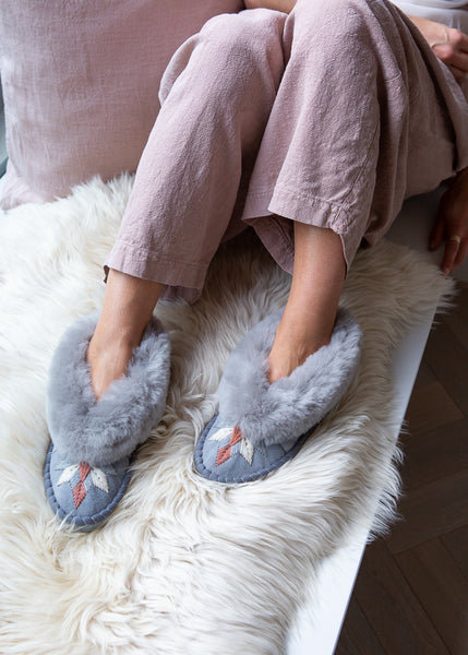 GREY SHEEPSKIN SLIPPERS