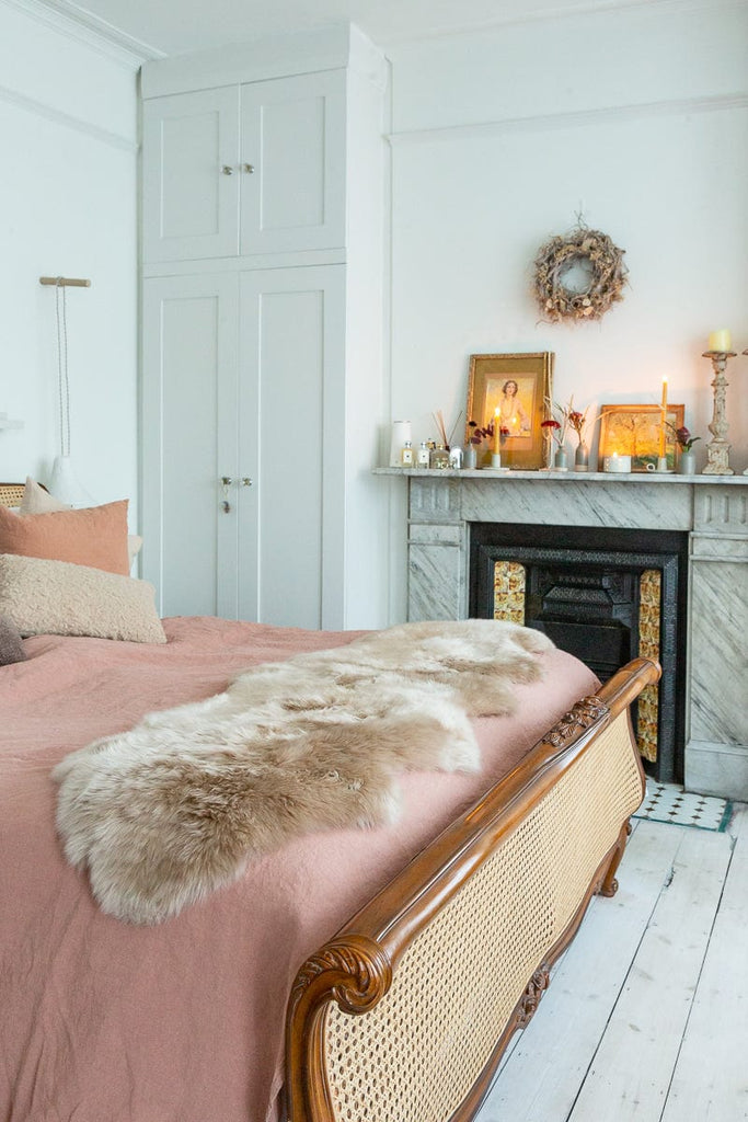 natural sheepskin rug