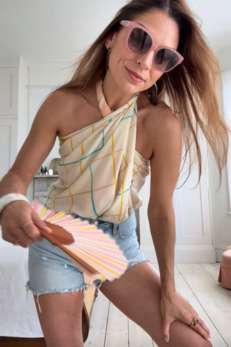 Six Ways To Style A Sarong Scarf