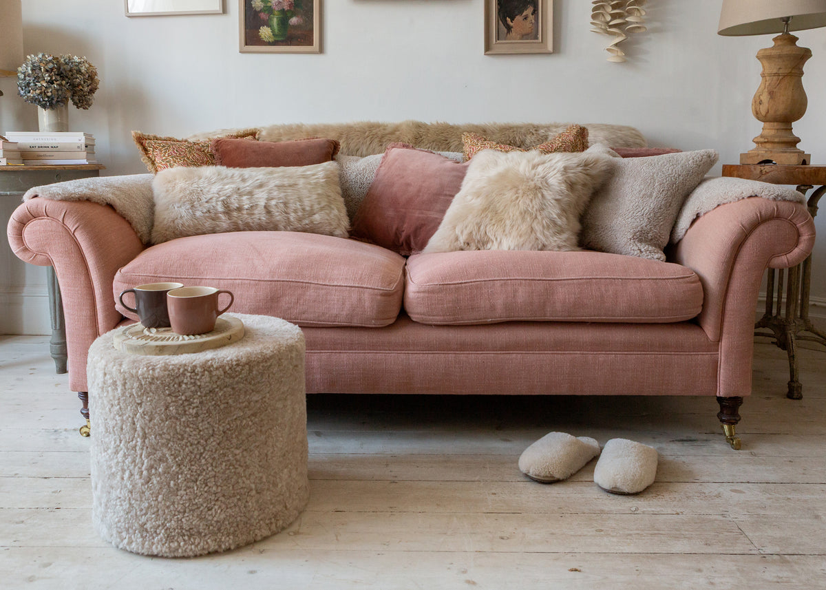 Round Shearling Pouffe – Oatmeal