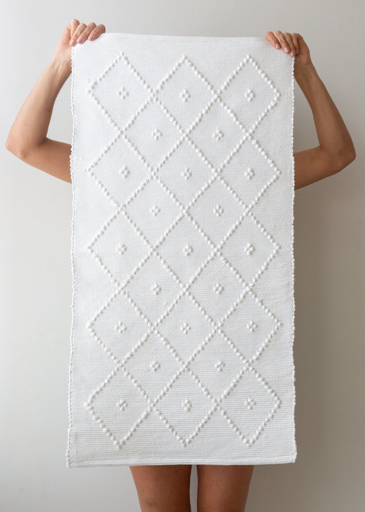 Hand-Woven Diamond Mat - Warm White