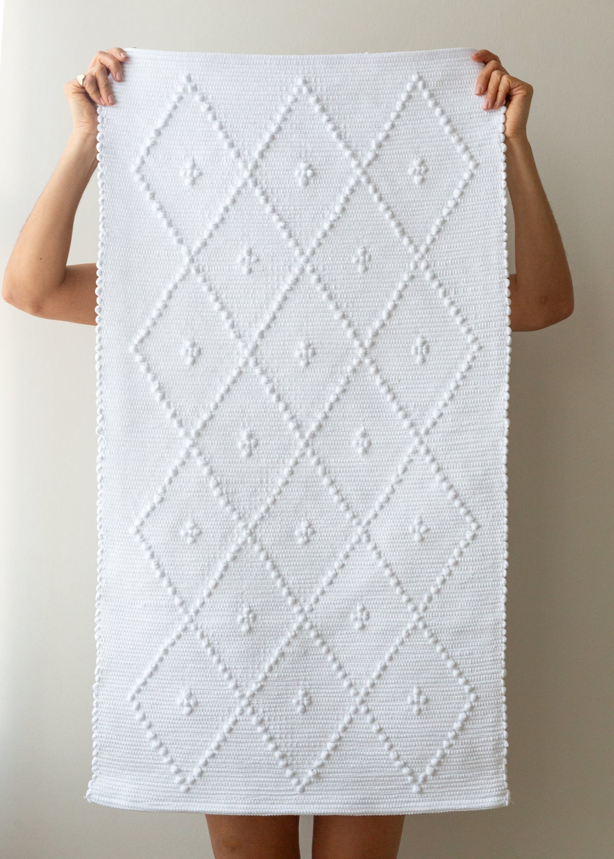 Hand-Woven Diamond Mat - White