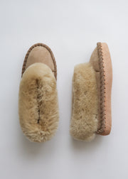 Women's Sheepskin Moccasin Slippers – Soft Beige
