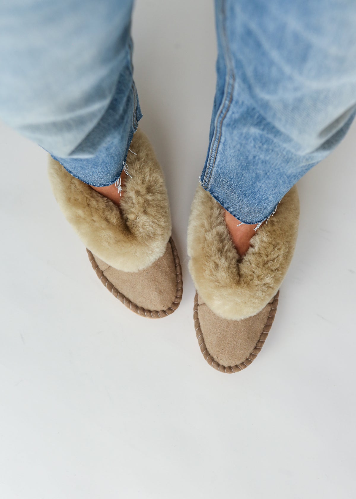 Women's Sheepskin Moccasin Slippers – Soft Beige