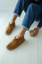 Magnus Men’s Sheepskin Slipper Boots