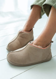 Agnes sheepskin slipper boots in pale beige – cosy handmade footwear that can be worn outside